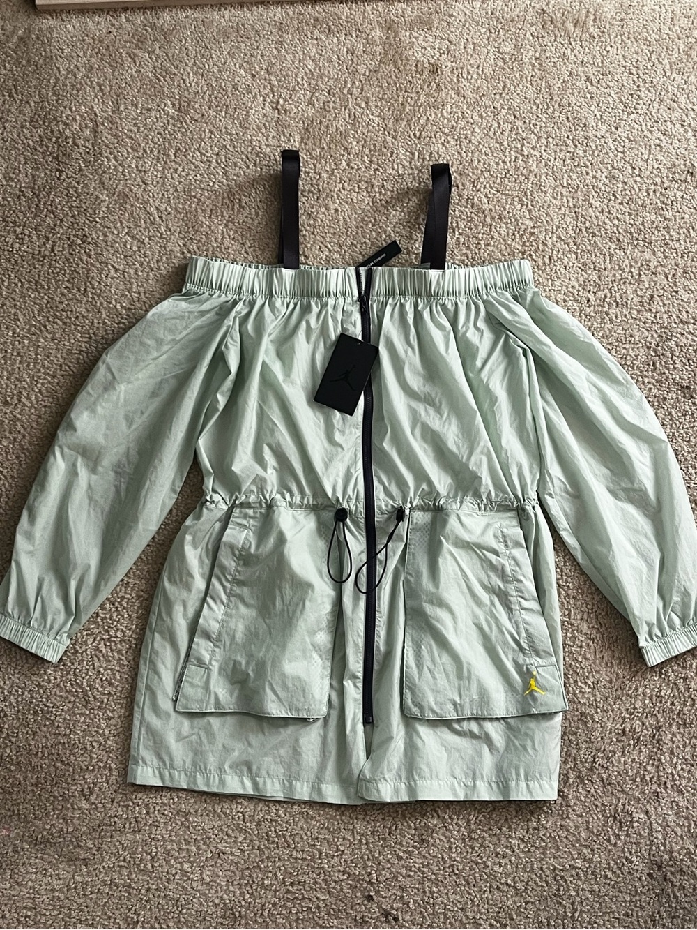 Jordan Off-Shoulder Lightweight Windbreaker
